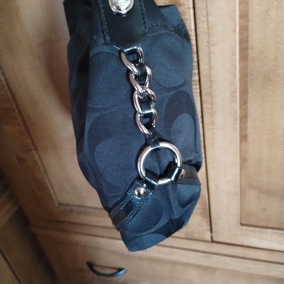 Coach **sold** - Picture 4 of 7